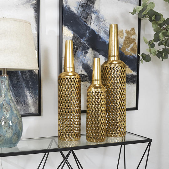 Diamond Patterned Vase Set with Open Frame Design