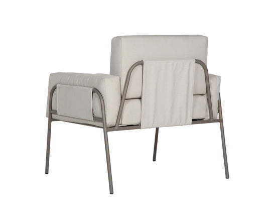 Izzy Outdoor Lounge Chair