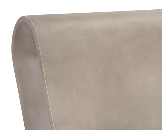 Tau Lounge Chair
