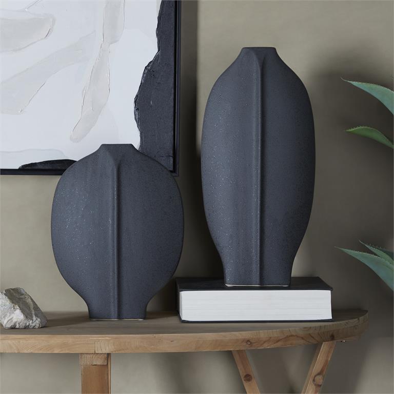 Flat Rounded Raised Spine Ceramic Vase Set